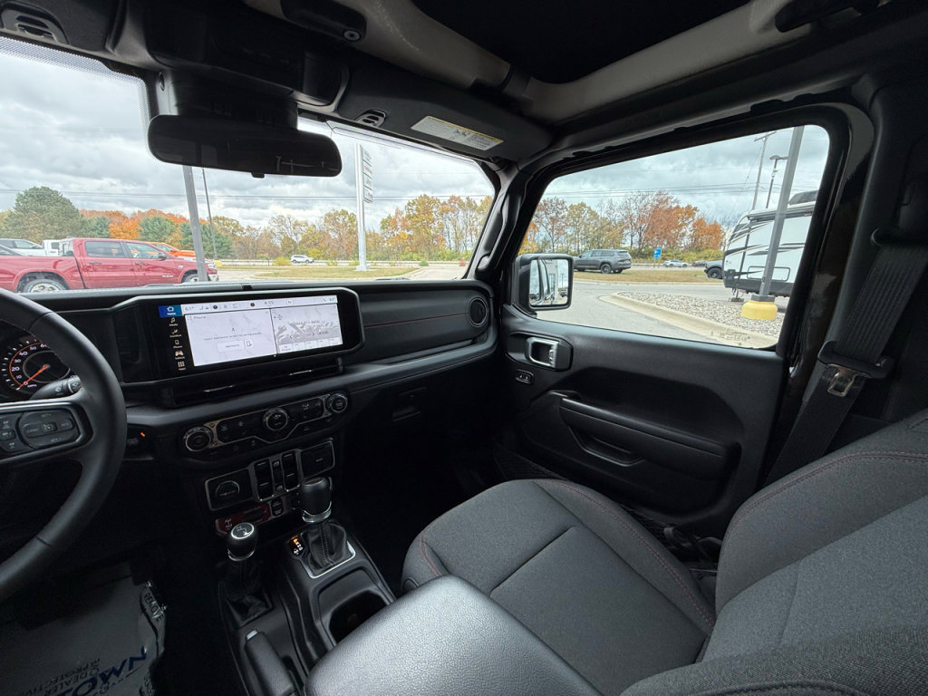 Used 2024 Jeep Gladiator Rubicon w/ Convenience Group image 25