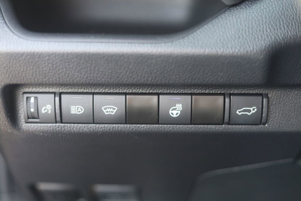 Used 2023 Toyota RAV4 XLE w/ Convenience Package image 28