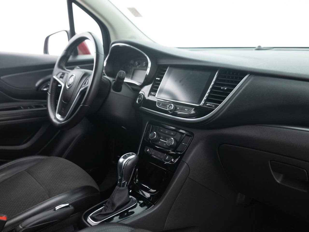 Used 2019 Buick Encore Preferred FWD image 29