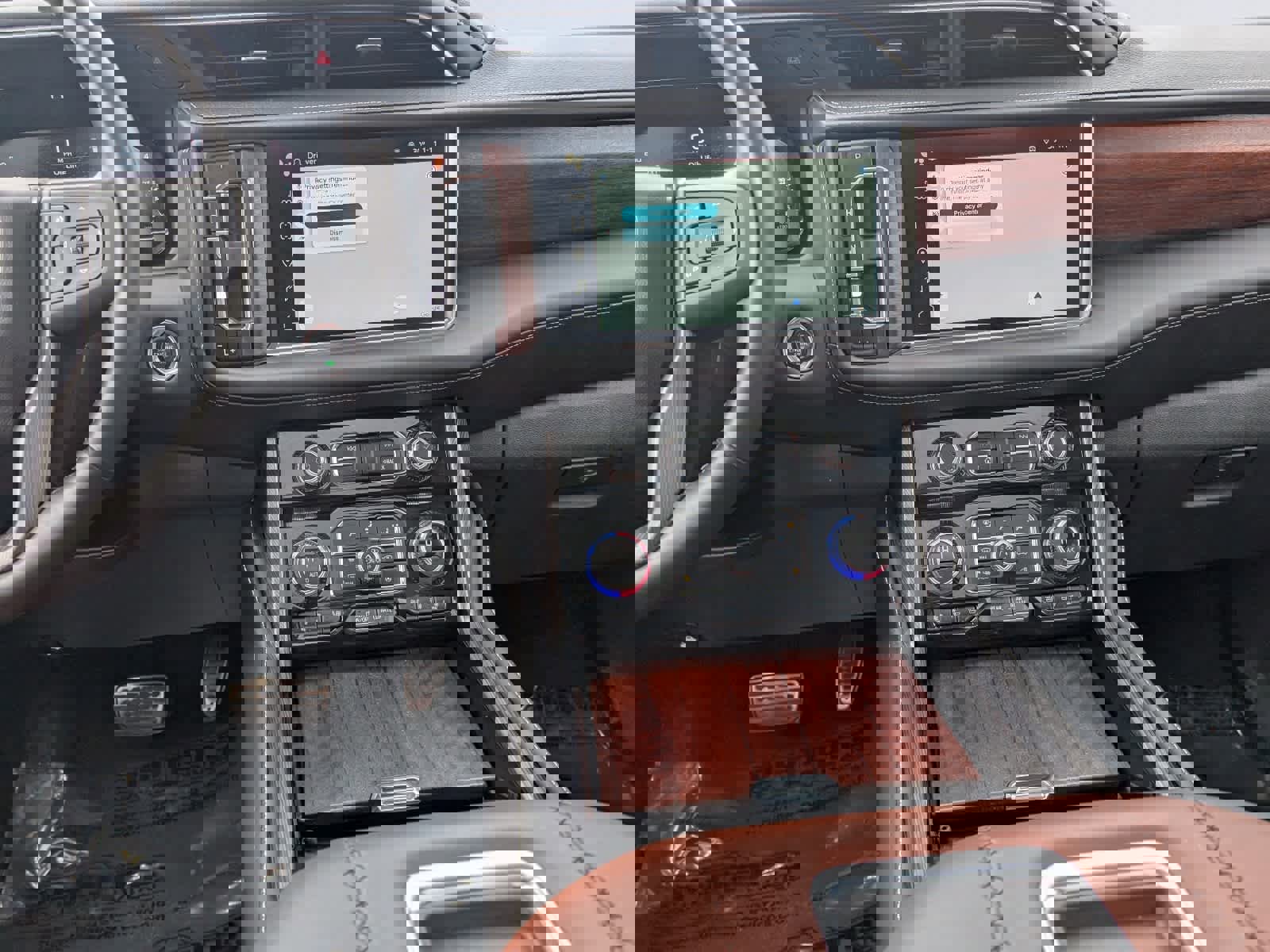 Certified 2024 GMC Yukon Denali Ultimate image 20