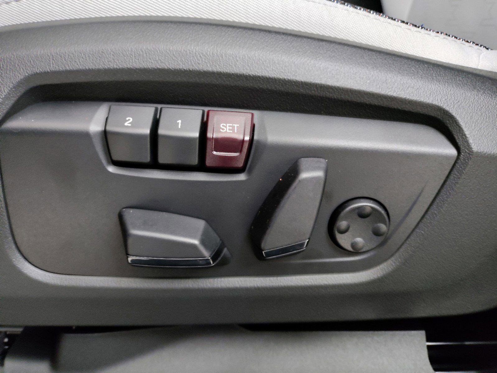 Used 2025 MINI Cooper Countryman S w/ Comfort Package Max image 12