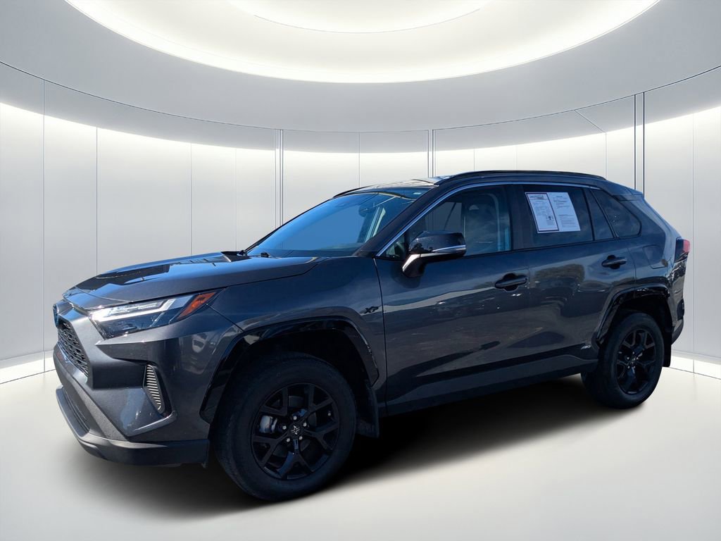 Used 2024 Toyota RAV4 XLE AWD/4WD image 8