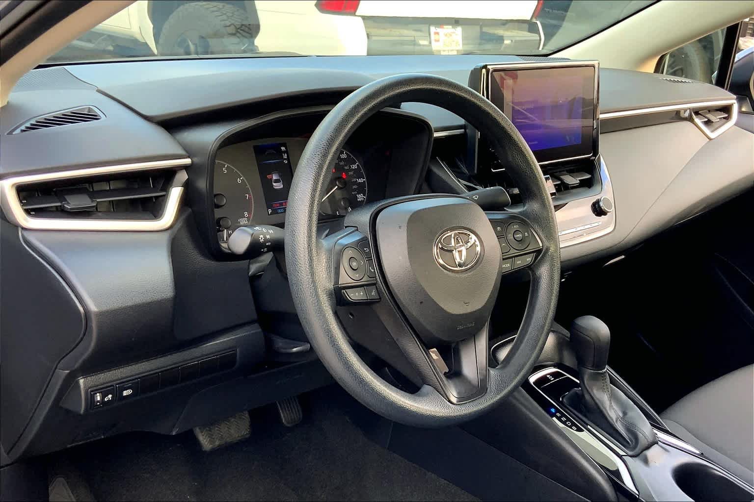 Used 2023 Toyota Corolla LE FWD image 17