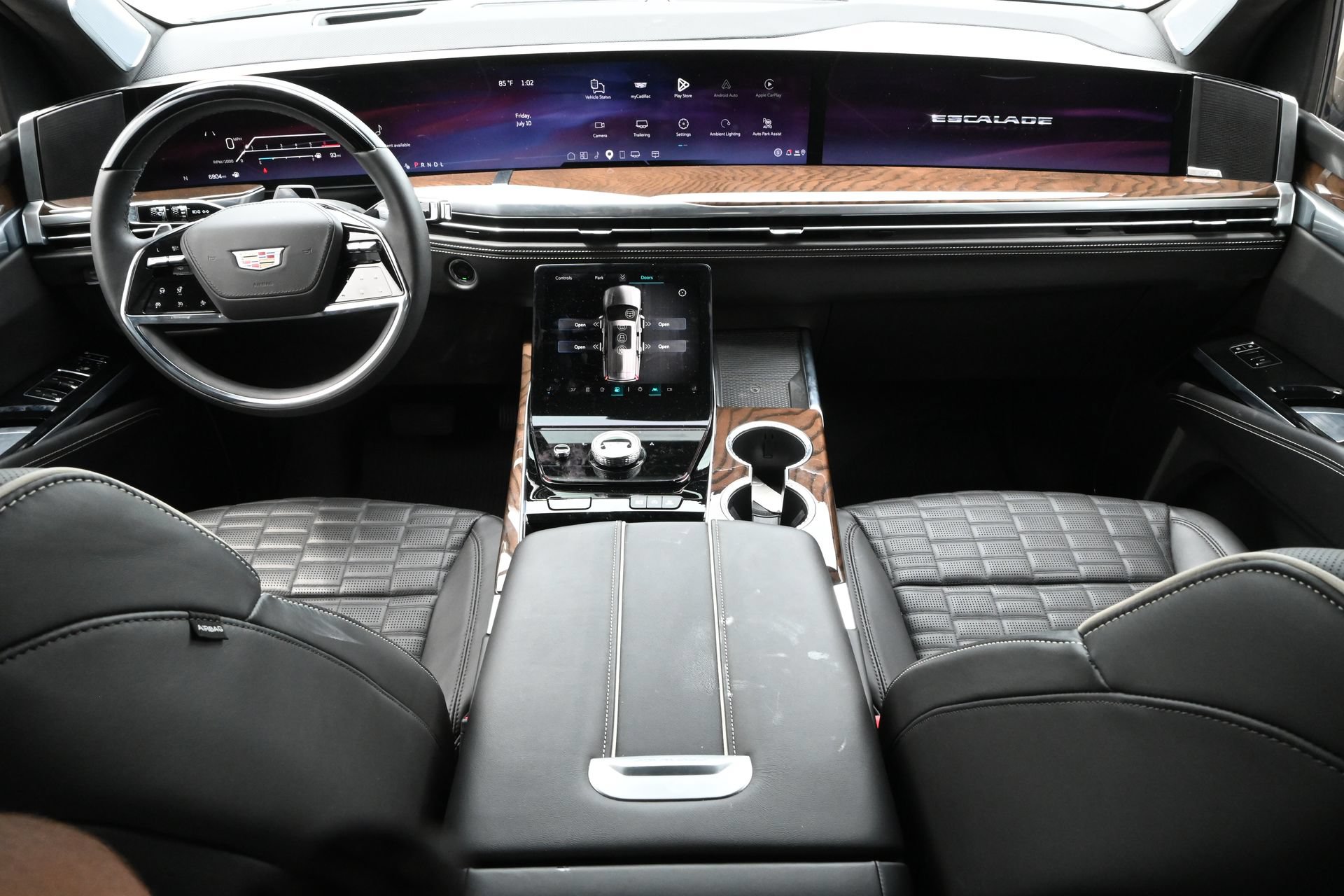 Certified 2026 Cadillac Escalade ESV Platinum Sport w/ LPO, ONYX Package AWD/4WD image 8