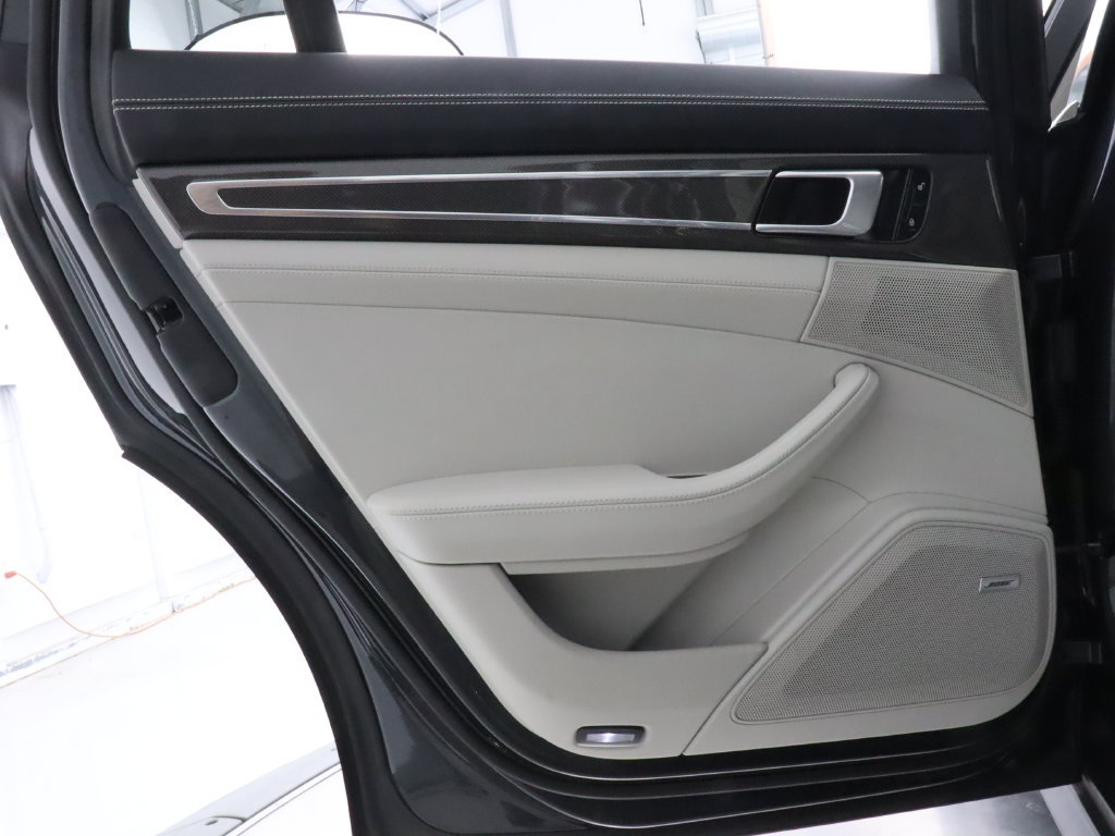 Used 2018 Porsche Panamera 4S AWD/4WD image 36
