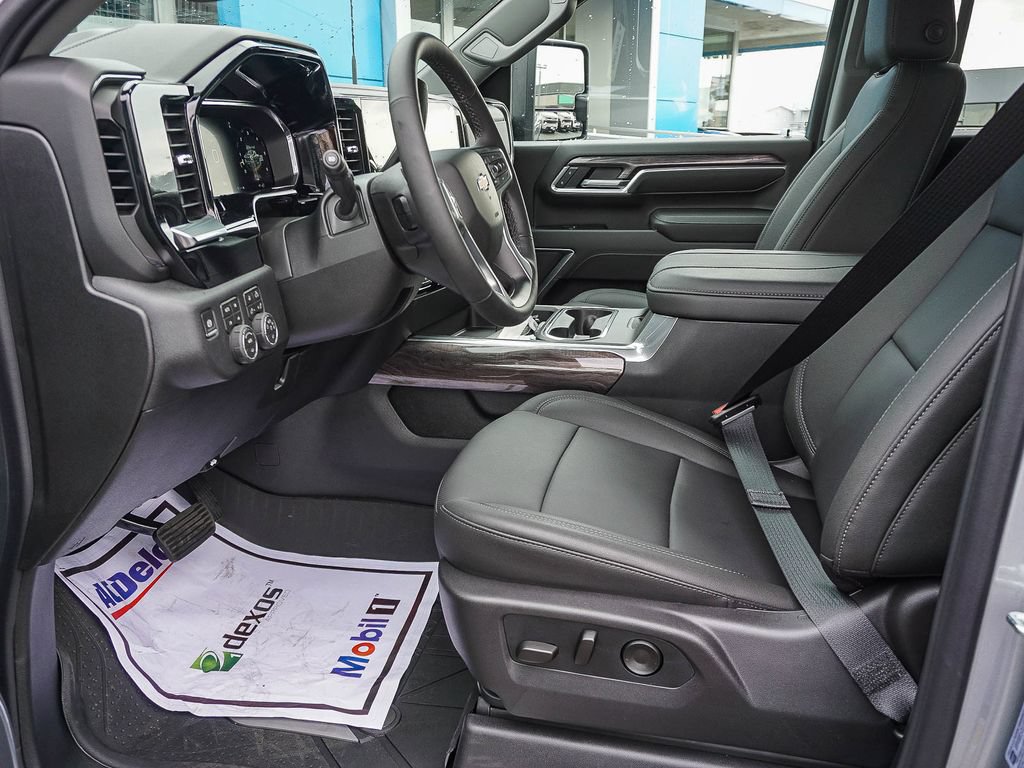 New 2026 Chevrolet Silverado 2500 LTZ w/ LTZ Plus Package AWD/4WD image 17