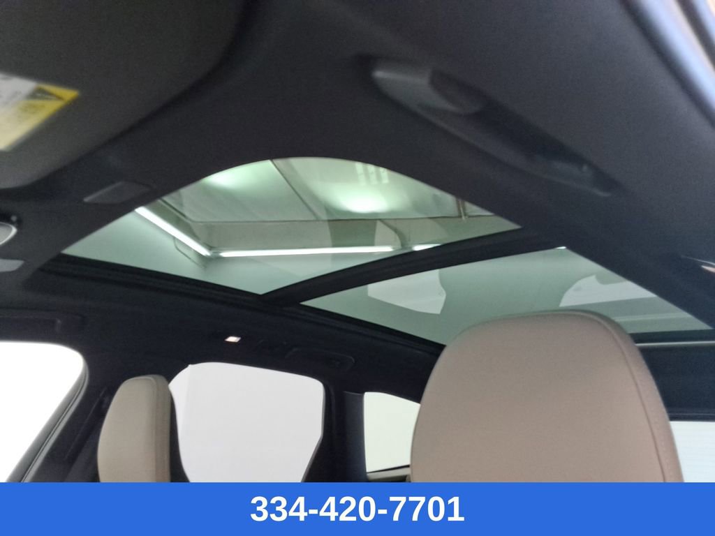 New 2026 Volvo XC60 B5 Plus w/ Climate Package image 31