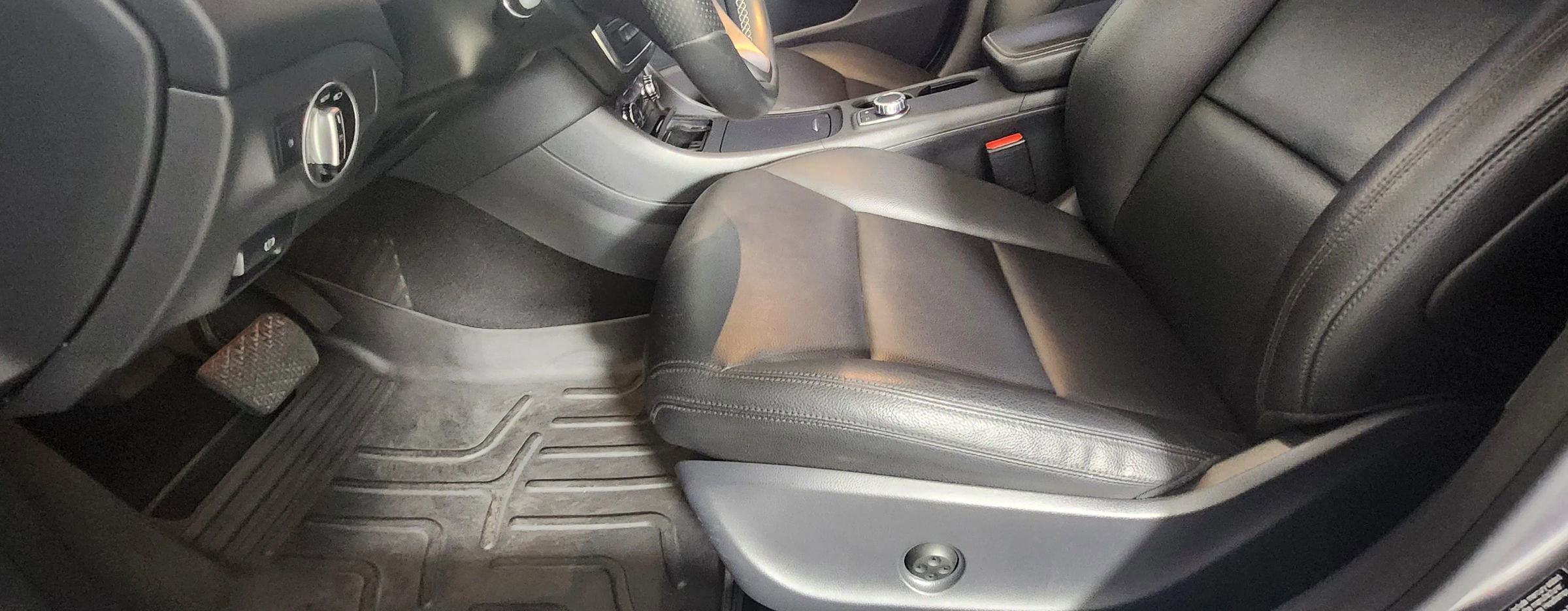 Used 2015 Mercedes-Benz CLA 250 4MATIC image 11