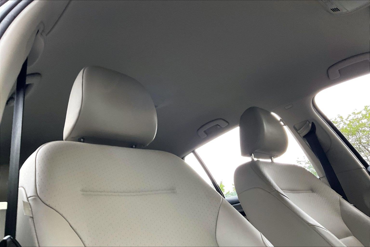 Used 2016 Volkswagen e-Golf SEL Premium FWD image 29