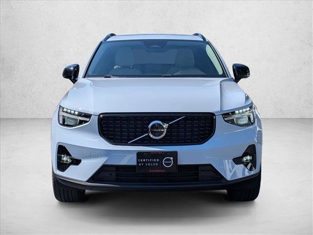 Used 2026 Volvo XC40 B5 Plus w/ Protection Package Premier AWD/4WD image 2