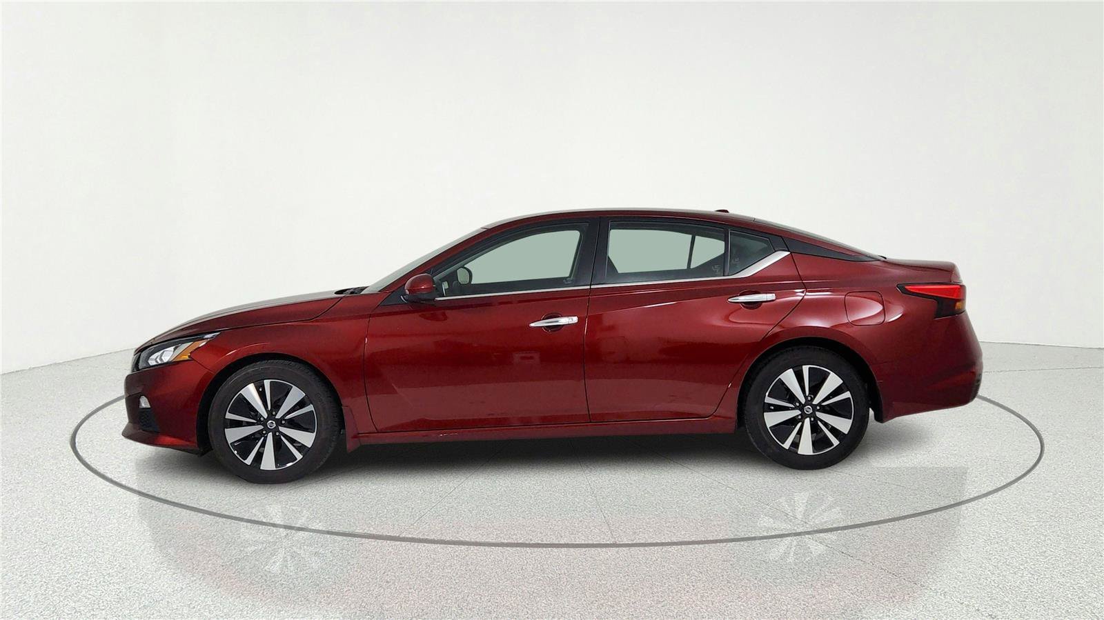 Used 2022 Nissan Altima 2.5 SV FWD image 3