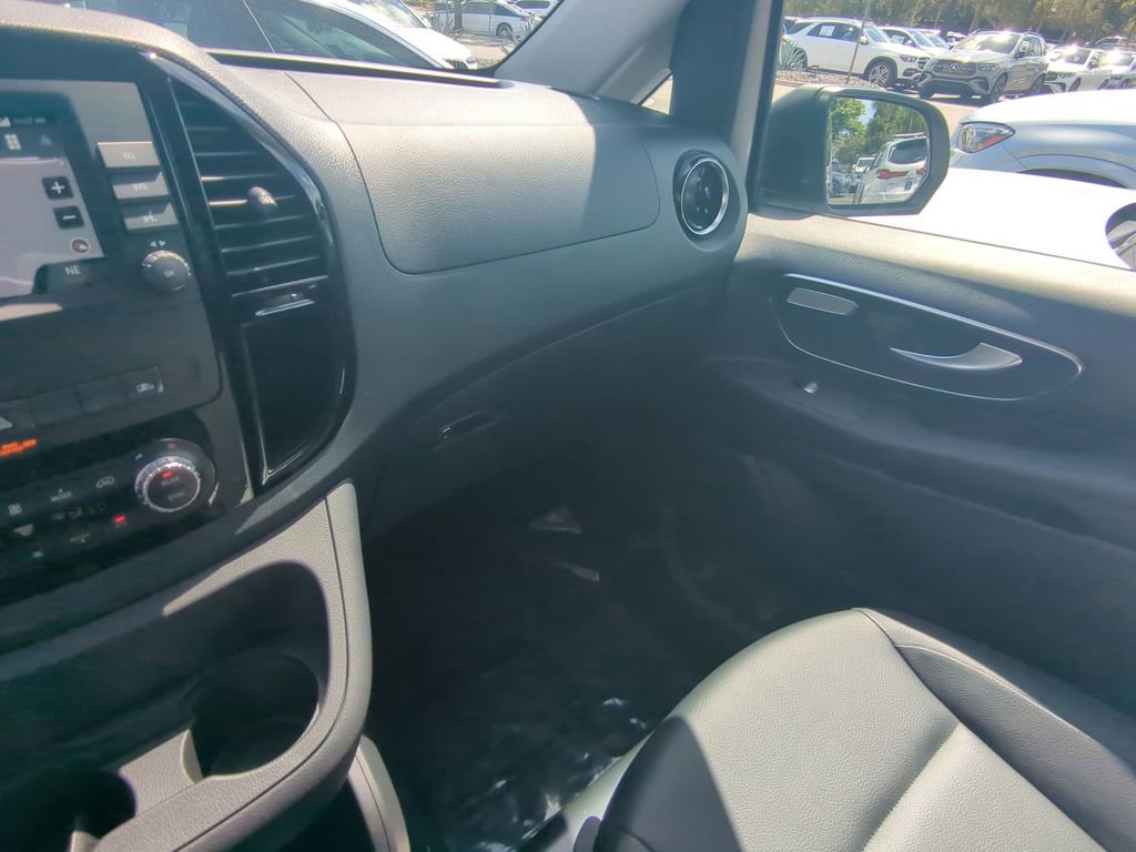 Used 2023 Mercedes-Benz Metris Passenger image 4