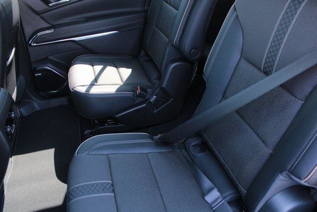 New 2026 Chevrolet Traverse High Country image 12