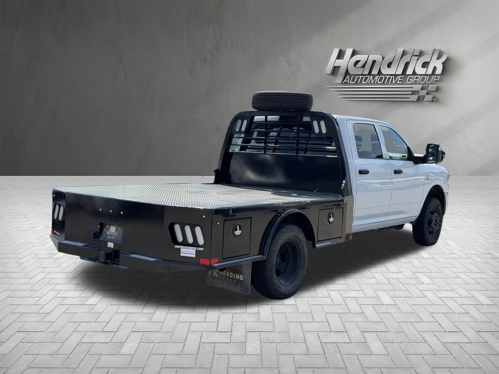 Used 2024 RAM 3500 Tradesman w/ Chrome Appearance Group AWD/4WD image 9