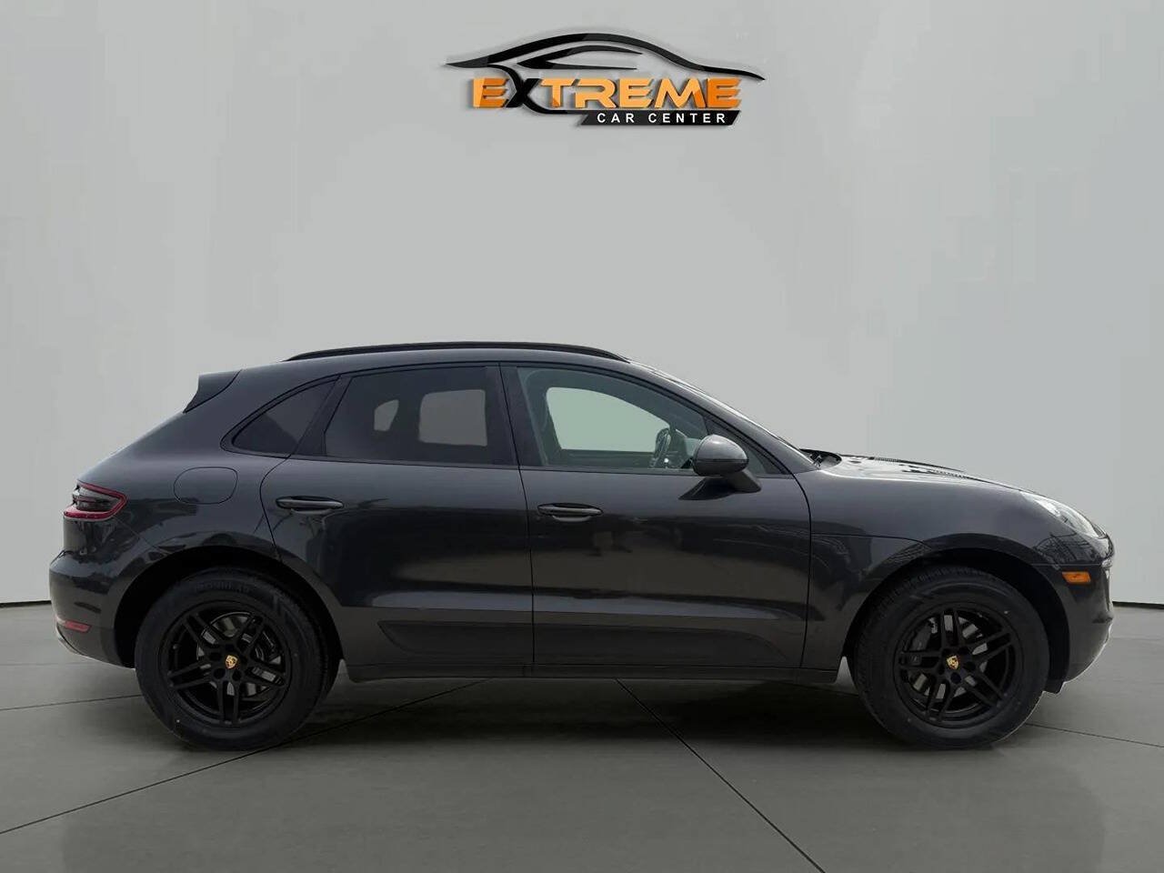Used 2018 Porsche Macan AWD/4WD image 7
