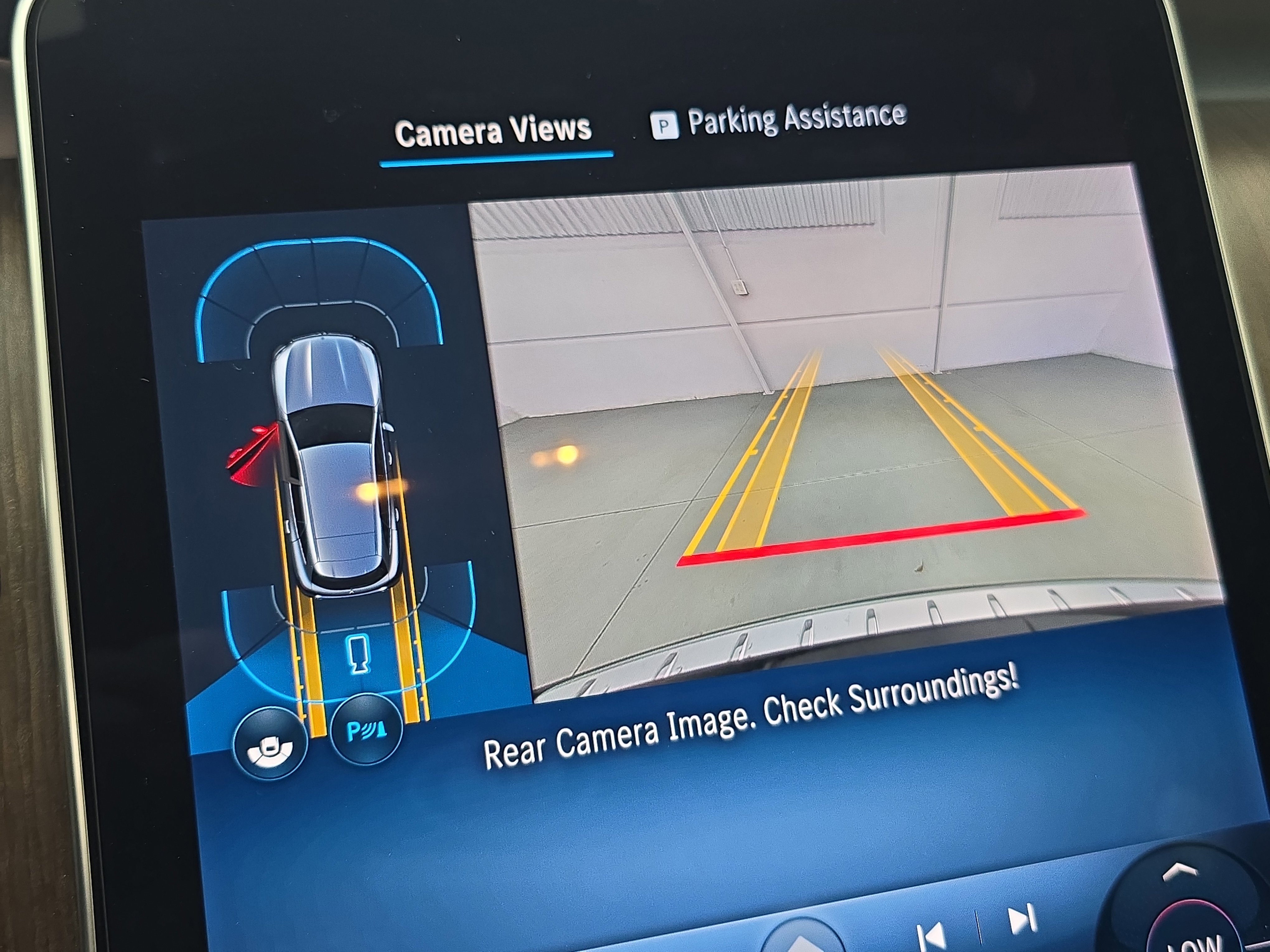 Used 2025 Mercedes-Benz GLC 300 4MATIC image 22