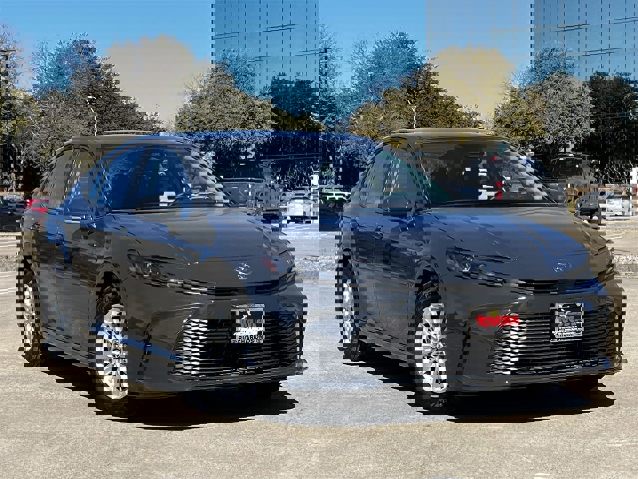 Used 2025 Toyota Camry LE image 2