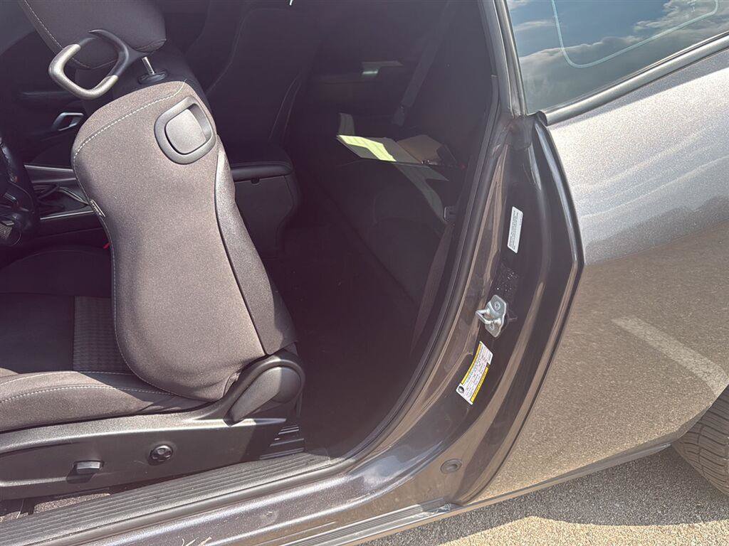 Used 2020 Dodge Challenger GT w/ Driver Convenience Group RWD image 9