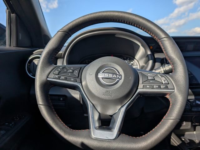 Used 2024 Nissan Kicks SR w/ SR Premium Package image 17