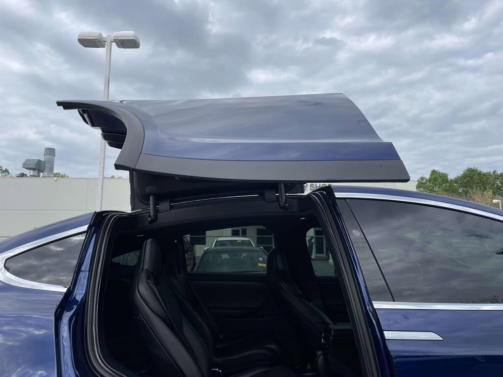 Used 2018 Tesla Model X 75D image 44