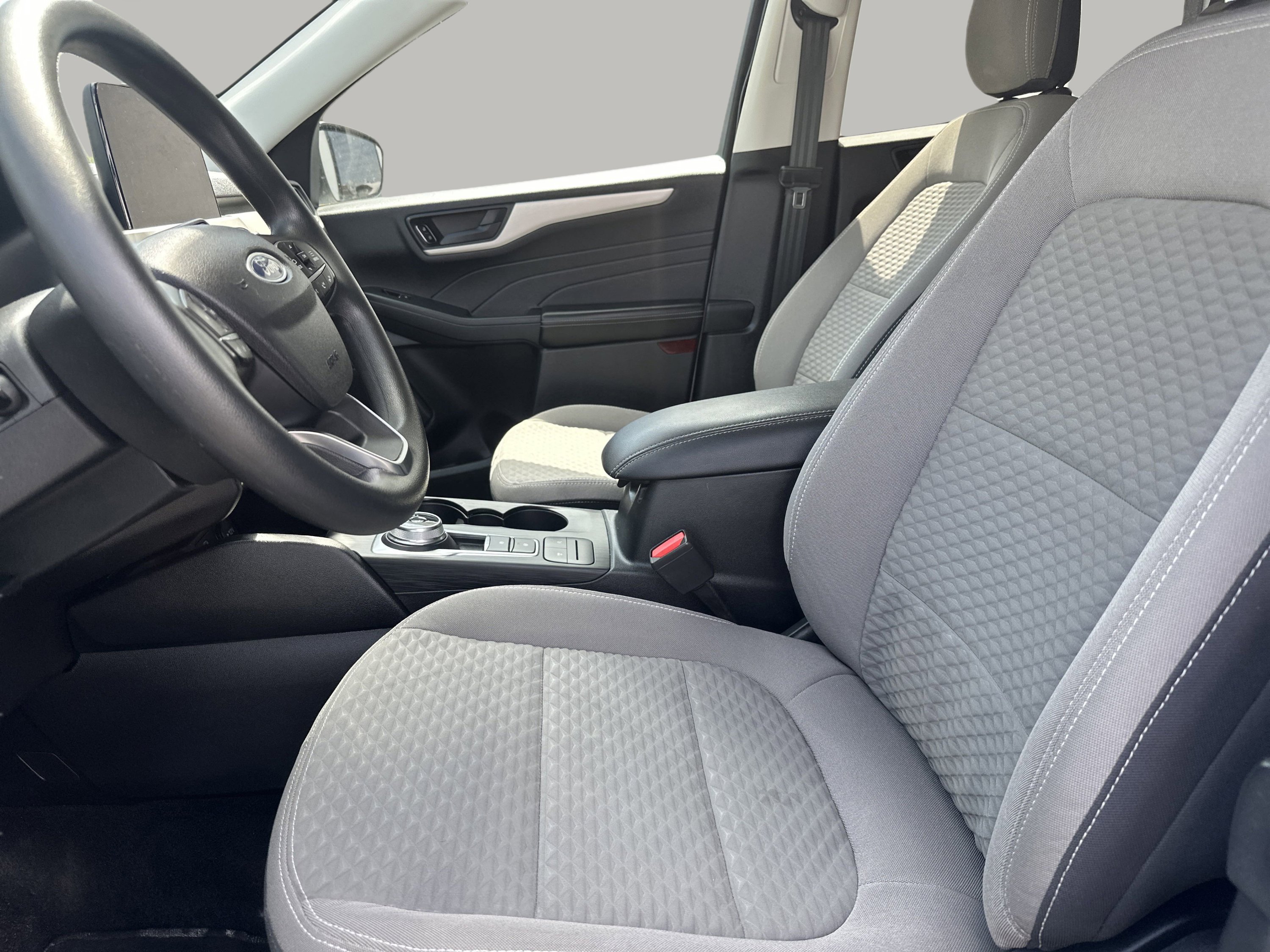 Used 2022 Ford Escape SE image 15