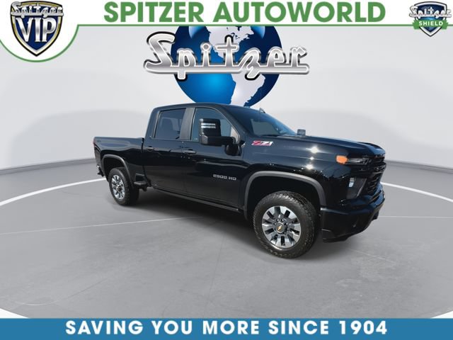 Used 2024 Chevrolet Silverado 2500 Custom w/ Custom Value Package AWD/4WD image 2
