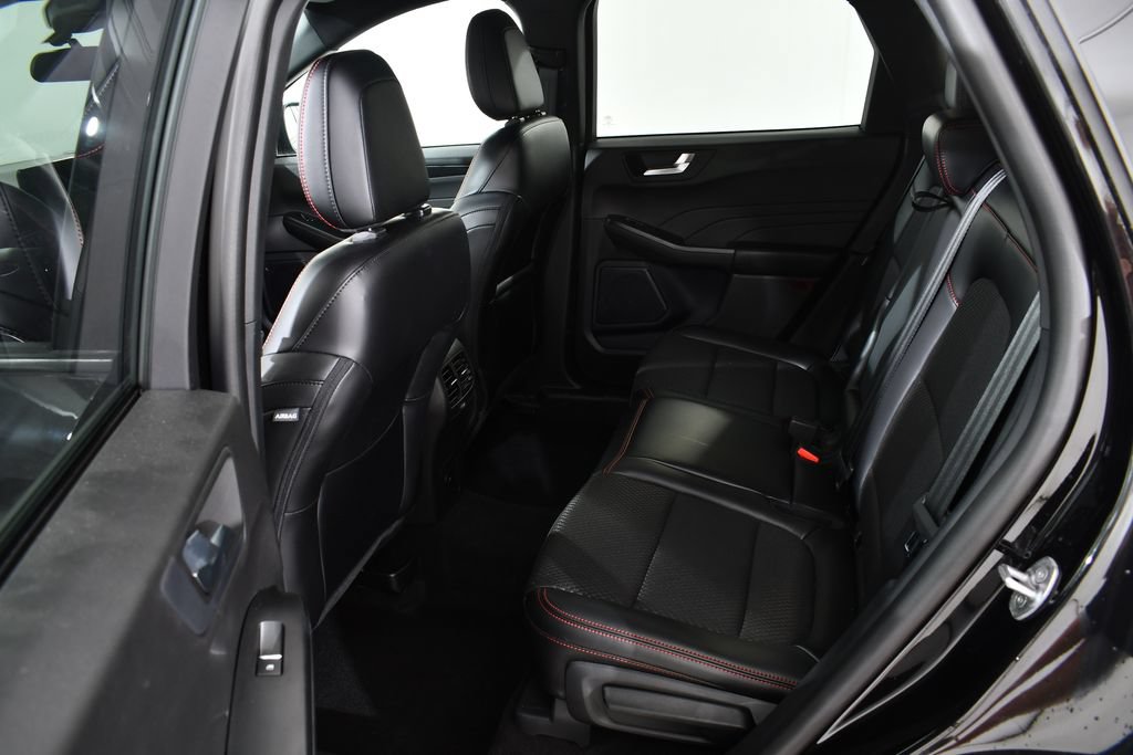 Used 2024 Ford Escape ST-Line w/ Tech Pack #1 AWD/4WD image 16