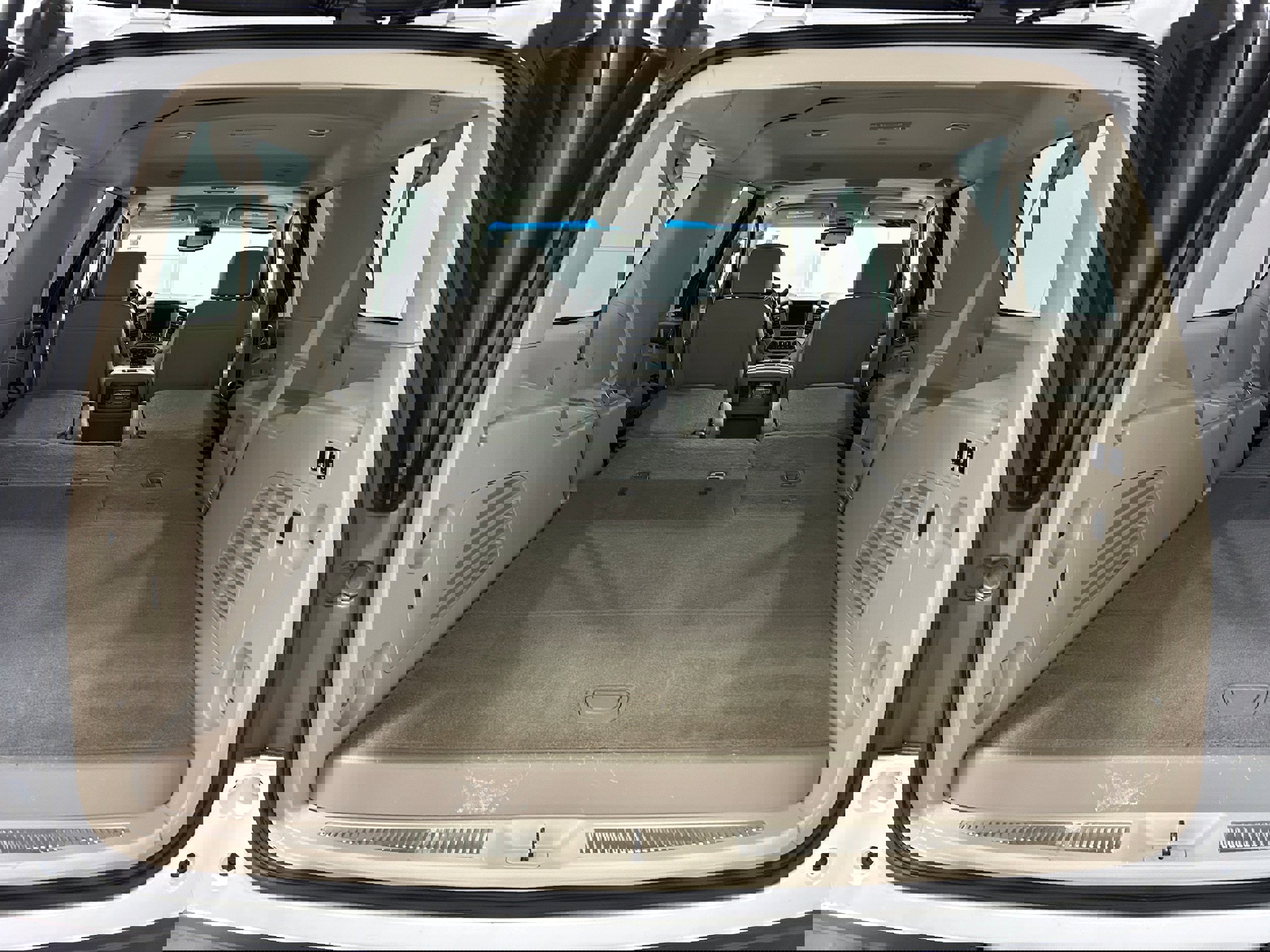 Used 2017 GMC Yukon XL Denali image 37