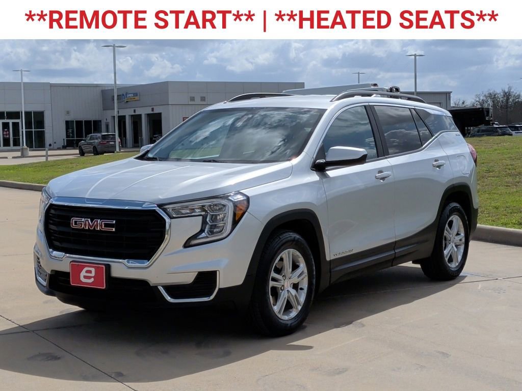 Used 2022 GMC Terrain SLE w/ Driver Convenience Package image 3