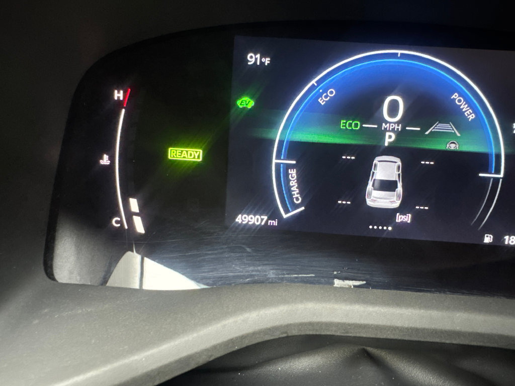 Used 2025 Toyota Camry LE FWD image 63