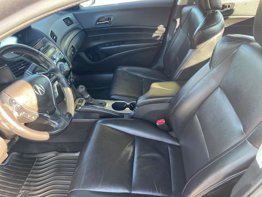 Used 2013 Acura ILX Hybrid w/ Technology Package FWD image 8