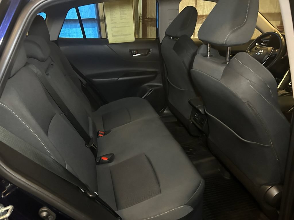 Used 2024 Toyota Venza LE AWD/4WD image 17