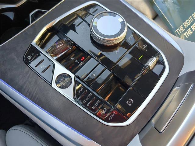 Used 2025 BMW X7 xDrive40i image 12