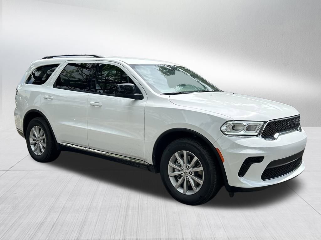 New 2024 Dodge Durango SXT w/ 3rd Row Seating Group image 2