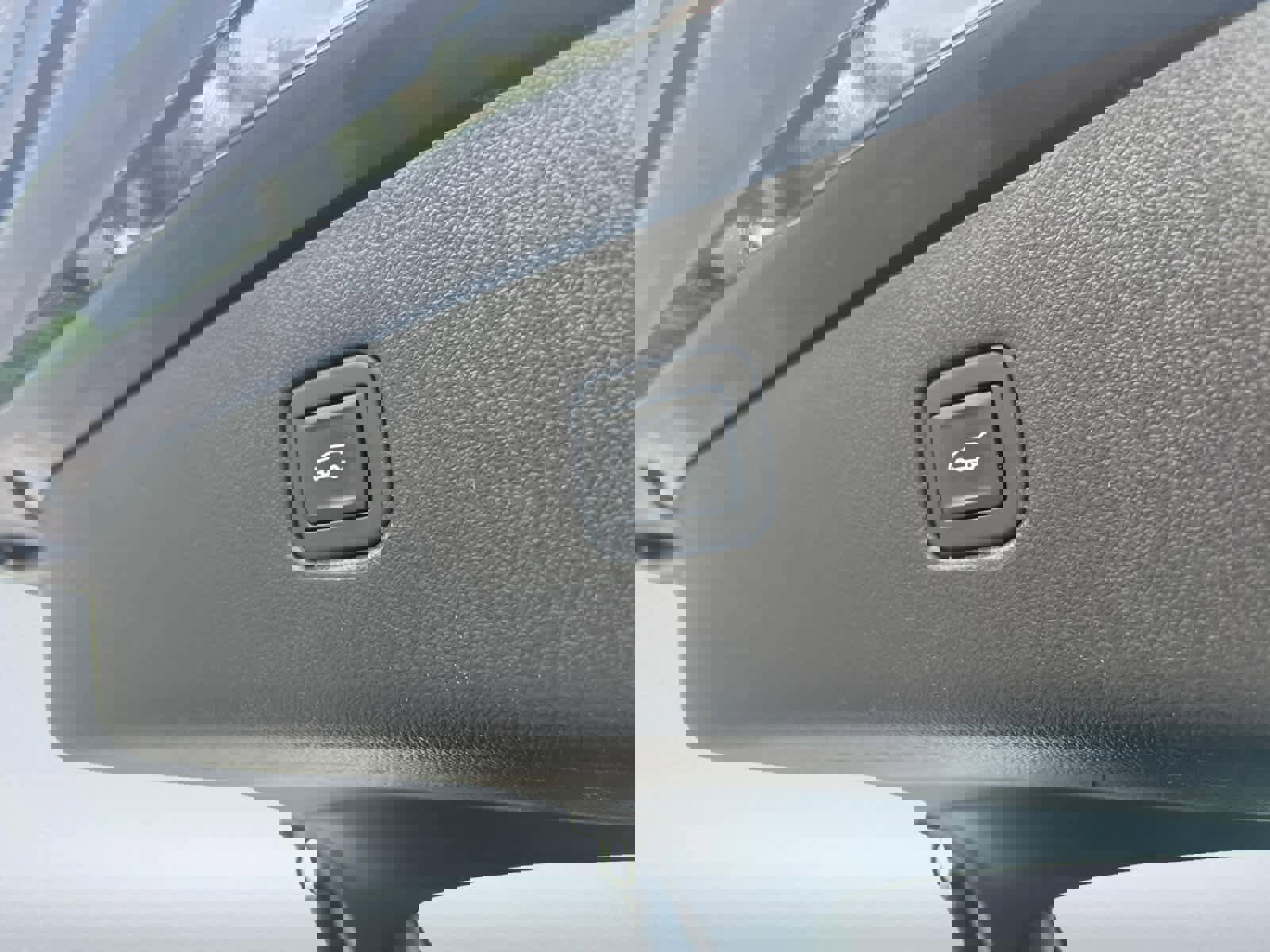 Used 2023 Chevrolet Blazer RS w/ Enhanced Convenience Package image 9