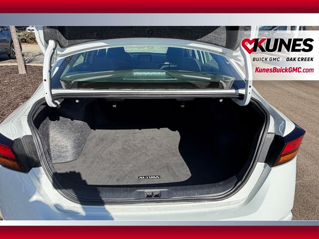 Used 2025 Nissan Altima 2.5 SV FWD image 7