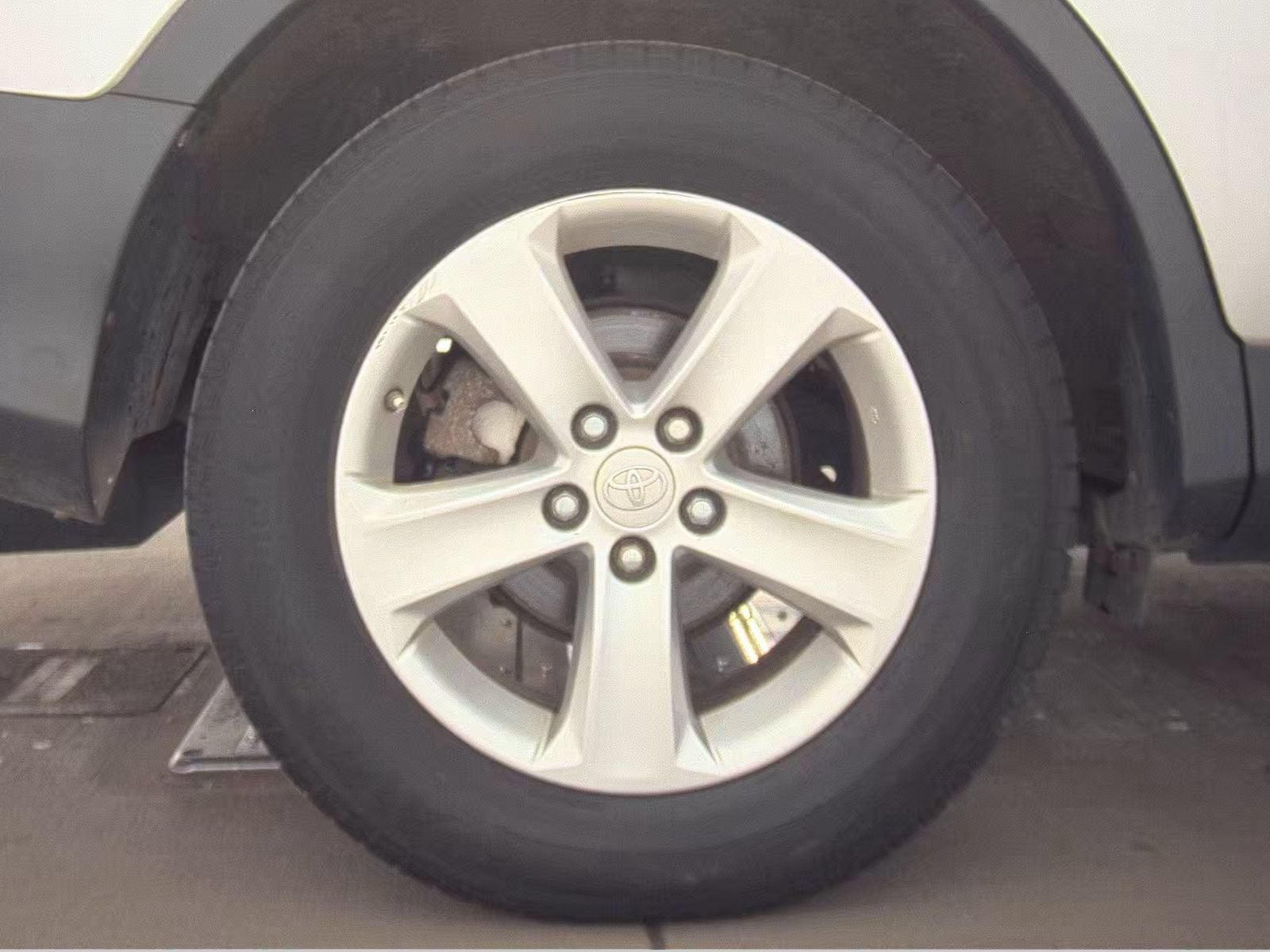 Used 2014 Toyota RAV4 XLE AWD/4WD image 21