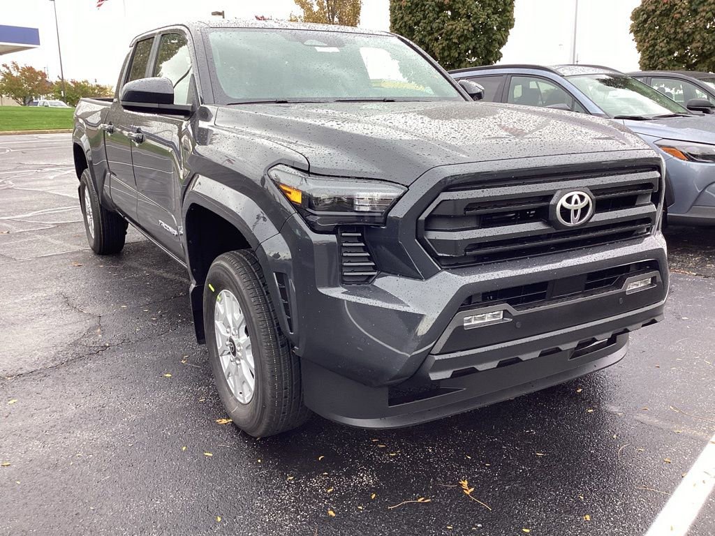 New 2025 Toyota Tacoma SR5 video 1