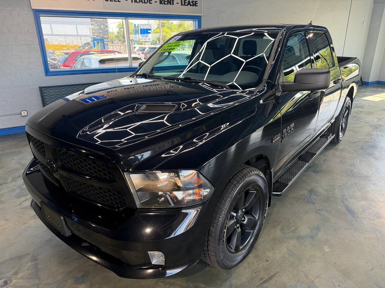 Used 2019 RAM 1500 Express w/ Wheel & Sound Group AWD/4WD image 5
