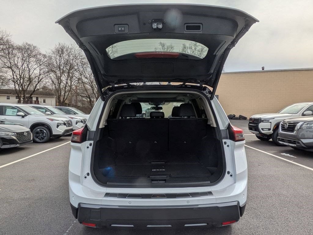 New 2025 Nissan Rogue SL w/ Tech Package AWD/4WD image 38