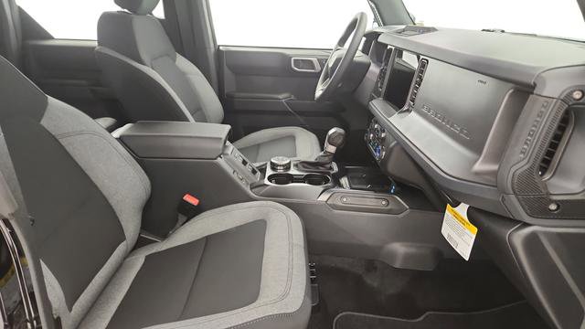 New 2025 Ford Bronco 4-Door image 21