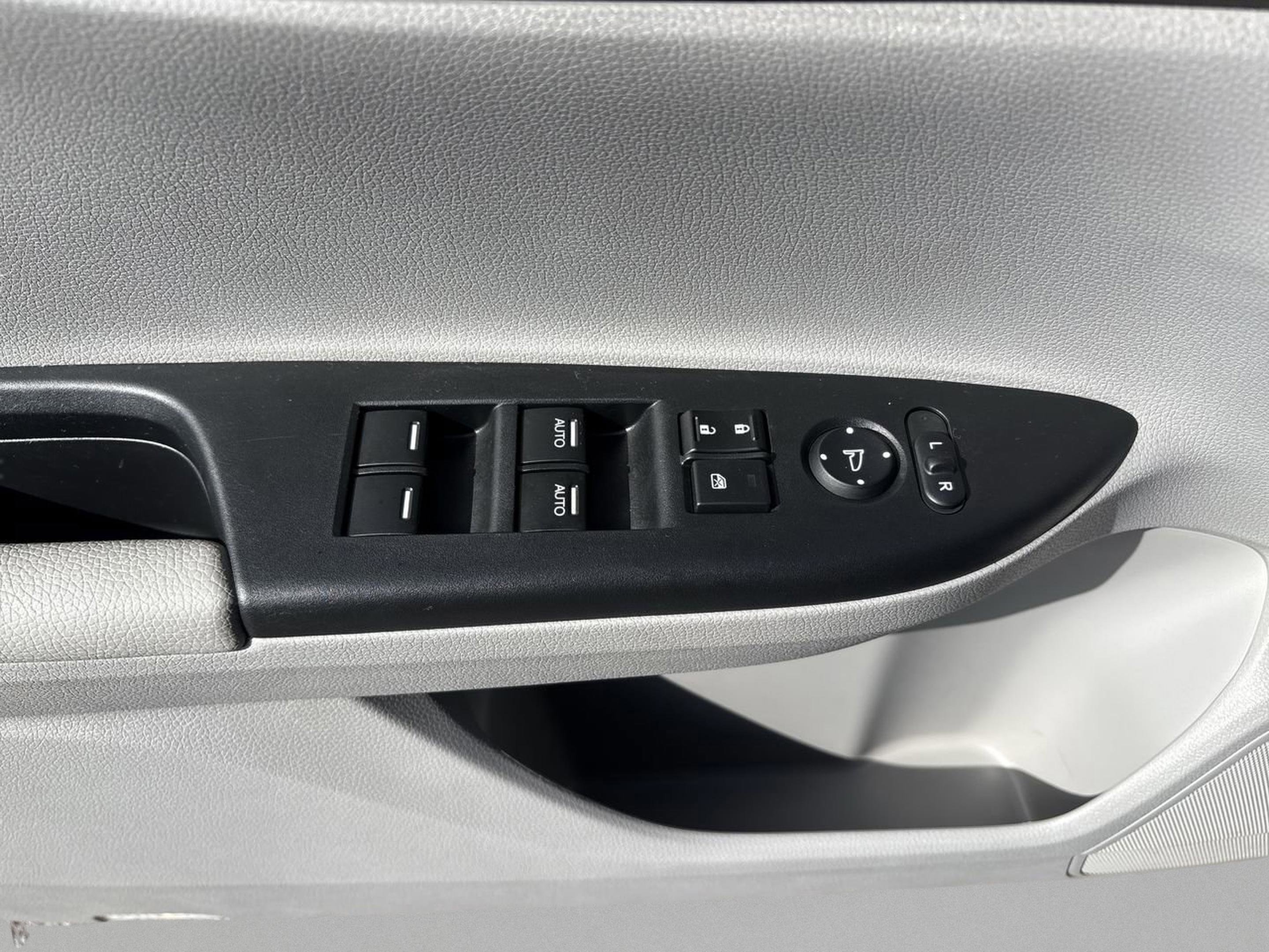 Used 2015 Honda Accord EX-L image 17