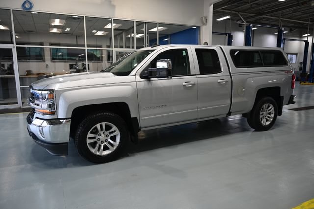 Used 2017 Chevrolet Silverado 1500 LT w/ All Star Edition AWD/4WD image 9