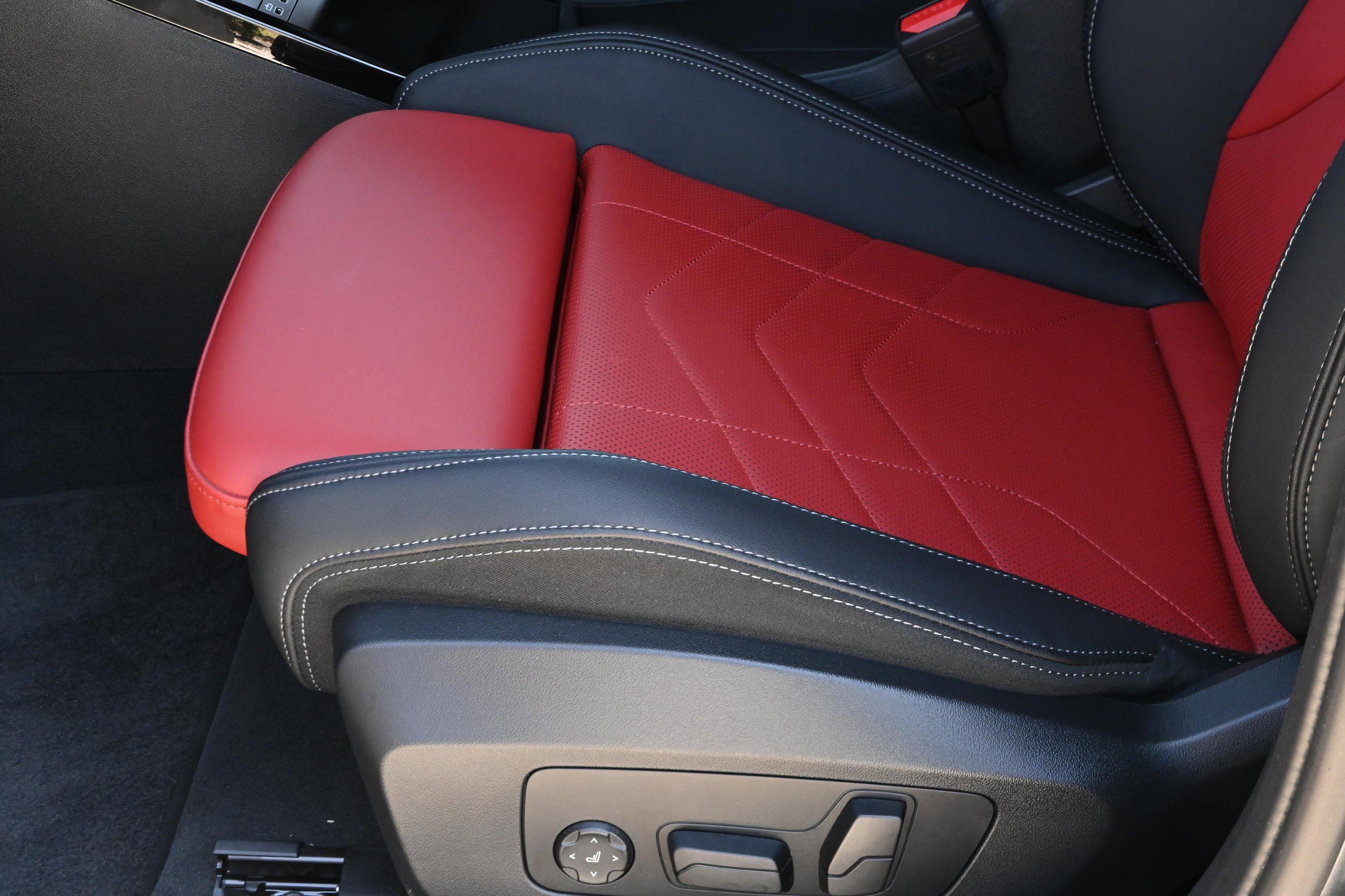 Certified 2025 BMW X2 xDrive28i image 29