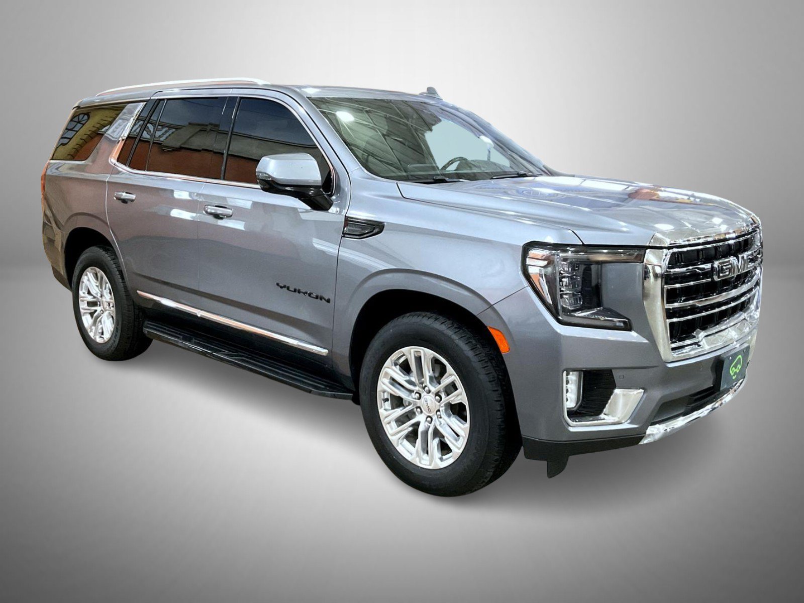 Certified 2021 GMC Yukon SLT w/ SLT Luxury Plus Package AWD/4WD image 3