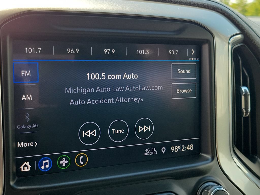 Used 2020 Chevrolet Silverado 1500 LT AWD/4WD image 24