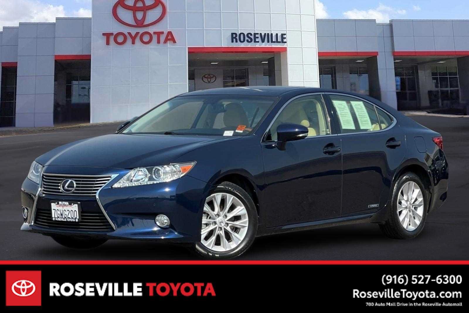 Used 2014 Lexus ES 300h w/ Premium Package w/Bamboo Trim FWD image 1