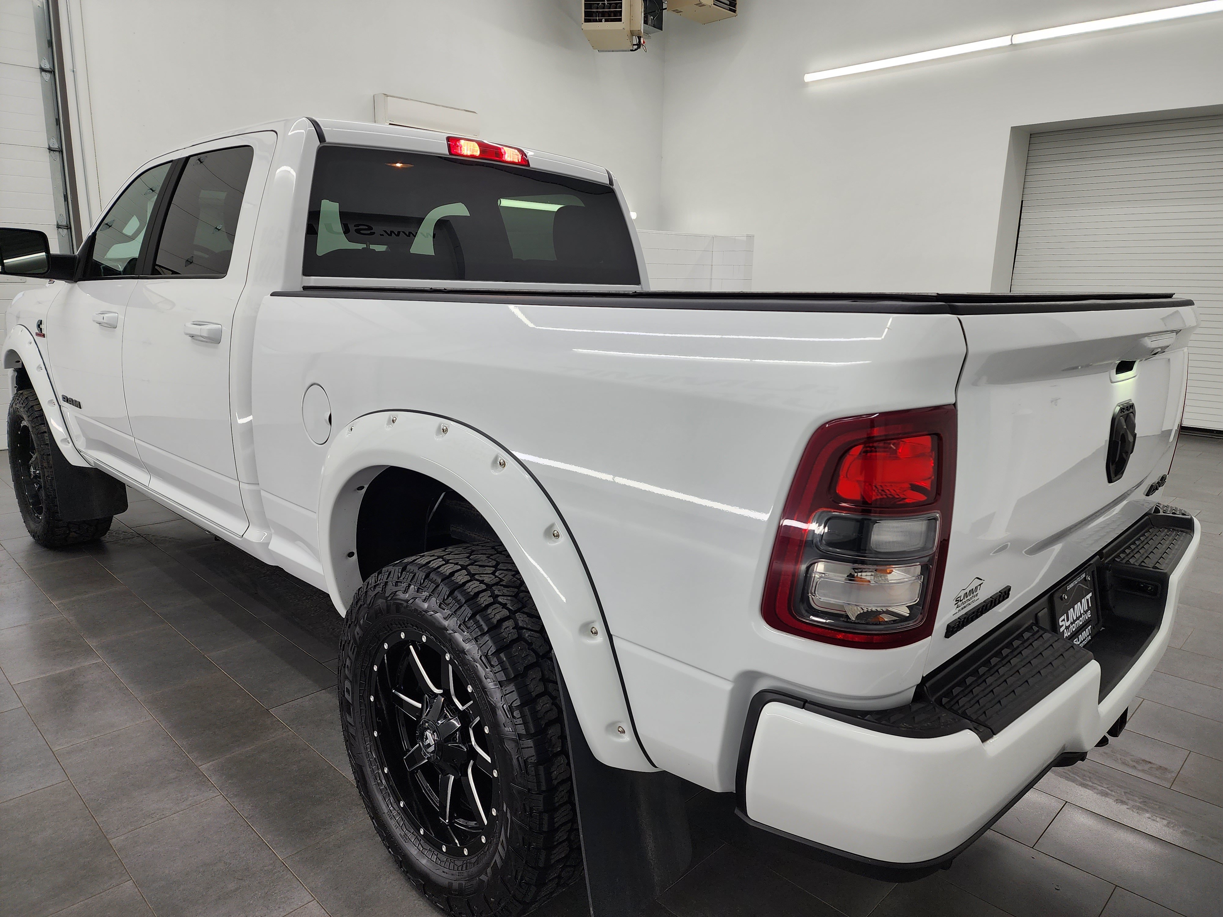 Used 2022 RAM 2500 Big Horn w/ Night Edition AWD/4WD image 6
