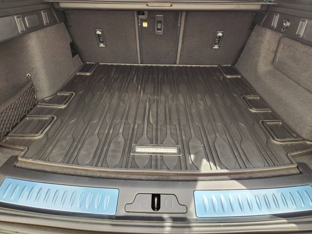 New 2026 Land Rover Range Rover Velar Dynamic SE image 22