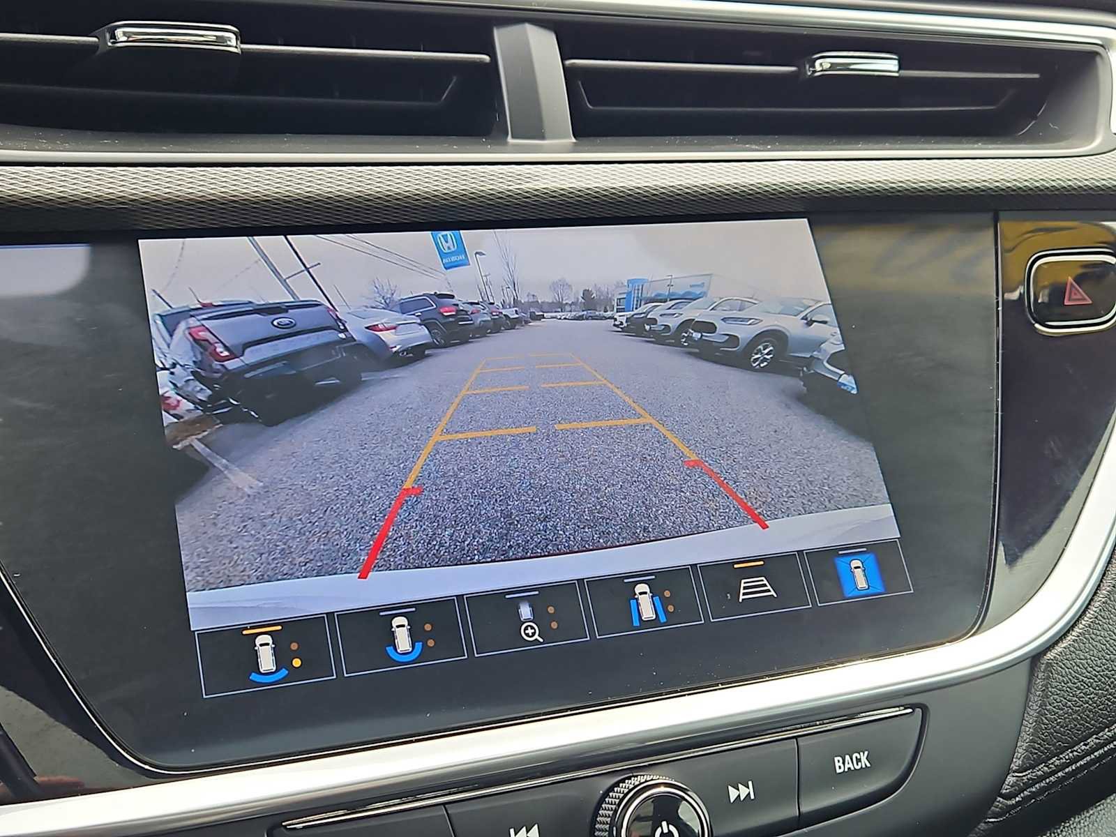 Used 2020 Buick Encore GX Essence w/ Experience Buick Package image 16